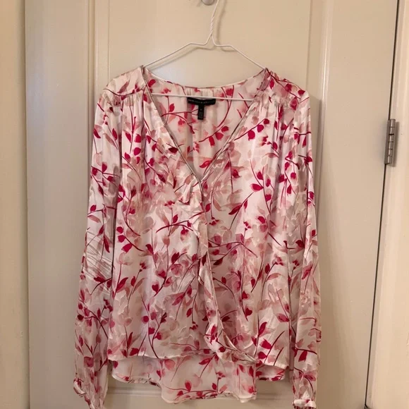 Pink and white silk blend floral blouse, size 14, from White House Black Market - Picture 2 of 8